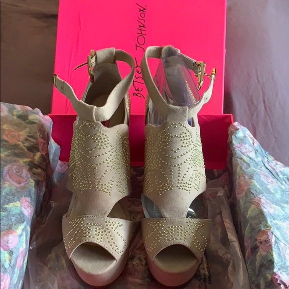 Brand new Betsey Johnson wedge heels - Picture 1 of 4